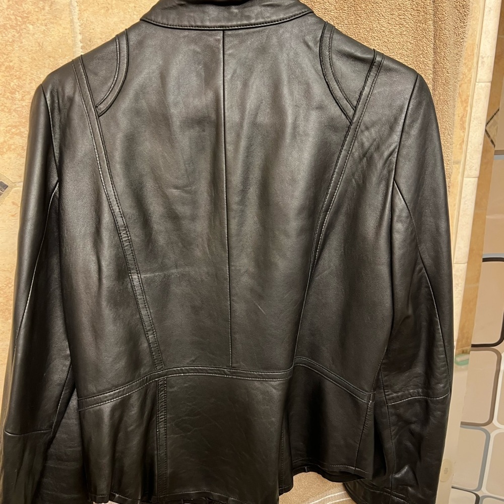 Black leather jacket - Picture 4 of 4